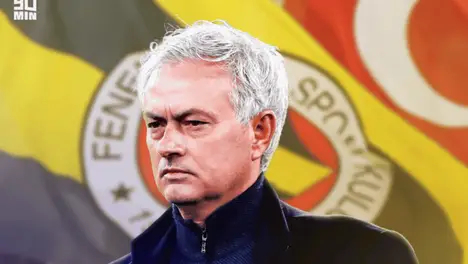 法甲中游博弈！巴黎 FC 主场能否压制斯特拉斯堡？